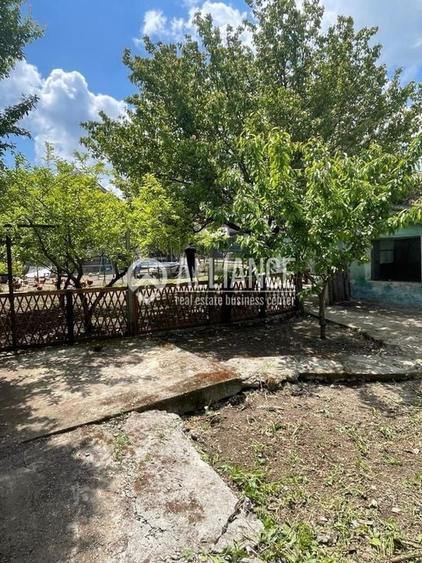 VALU LUI TRAIAN ( cod02) - Teren 677 mp cu o casa batraneasca - 1