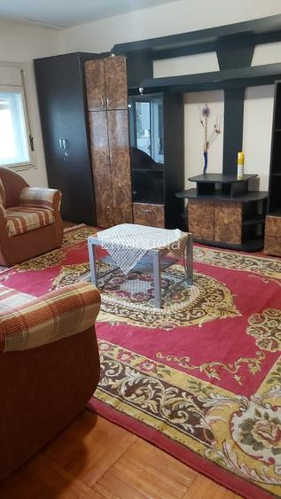 Inchiriez apartament 4 camere Zona Timocului