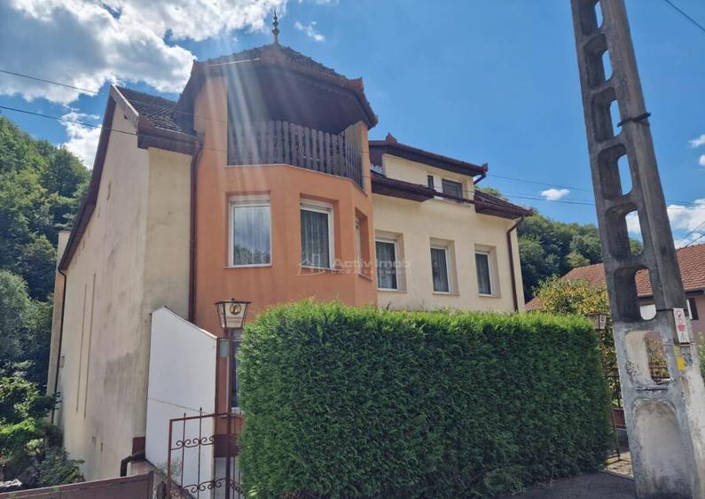 Resita Casa si Pensiune P 2 Mansd.827 Mp - 4