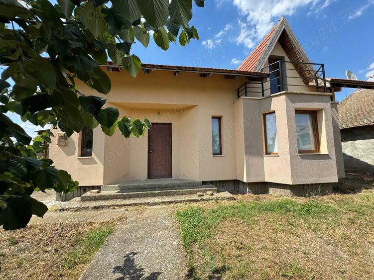 Casa de vanzare in Livezile - 1