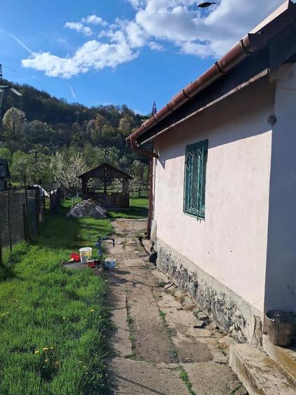 Vand casa cu teren in municipiul Vulcan - 2