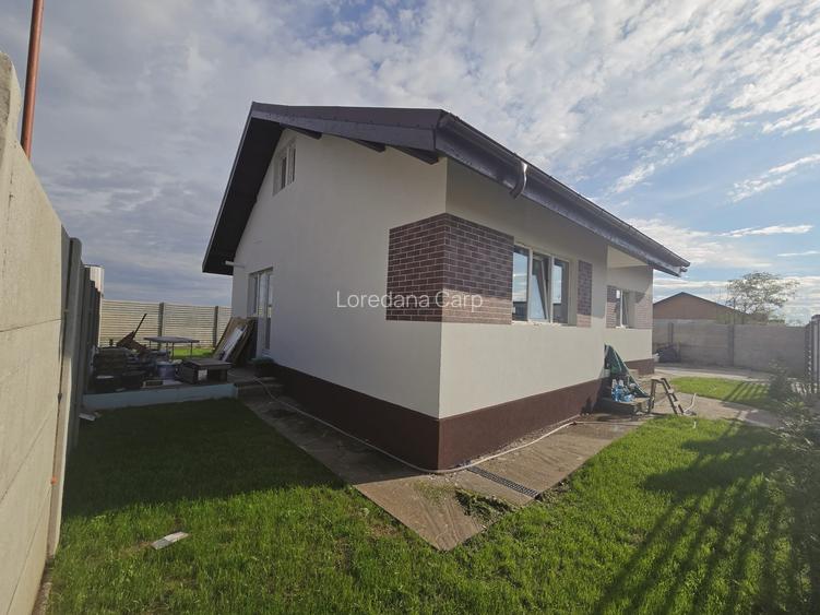Casa parter - 3 camere - incalzite pardoseala - 5 min de STV - pod mansardabil Casa parter - 3 camere - incalzite pardoseala - 5 min de STV - pod mansardabil