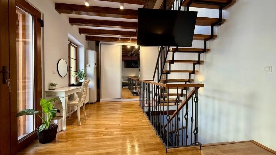 Casa - Apartament de inchiriat ultracentral - Pietonala N Balcescu - 13