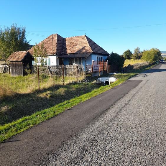 Vand Casa la tara Com .Gurghiu sat.Pauloaia .