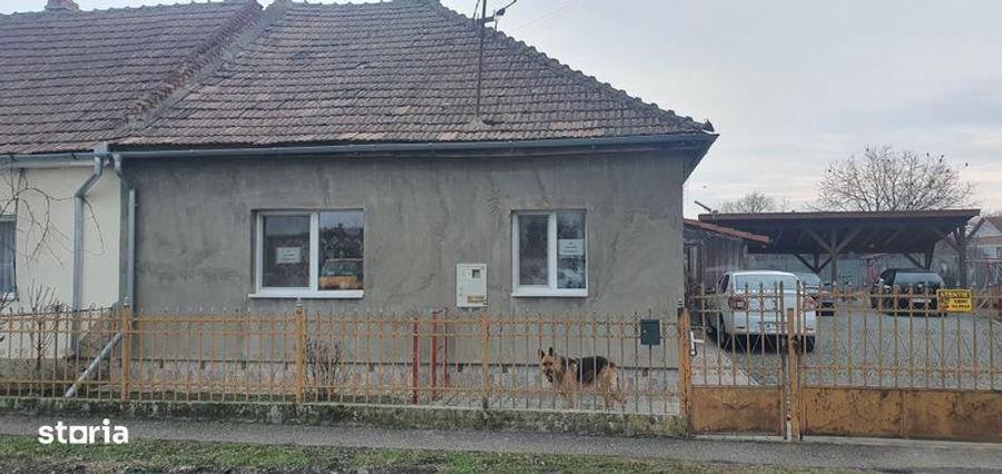 Casa cu anexa si teren 7.5 arii Odoreu - 2