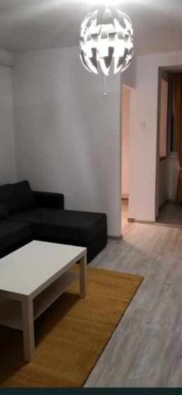 Gaesoniera moderna- Langa Coresi Mall- str 13 Decembrie - 6