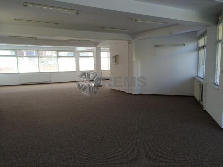 Birou renovat / Etaj  1 in vila zona Sigma - 4