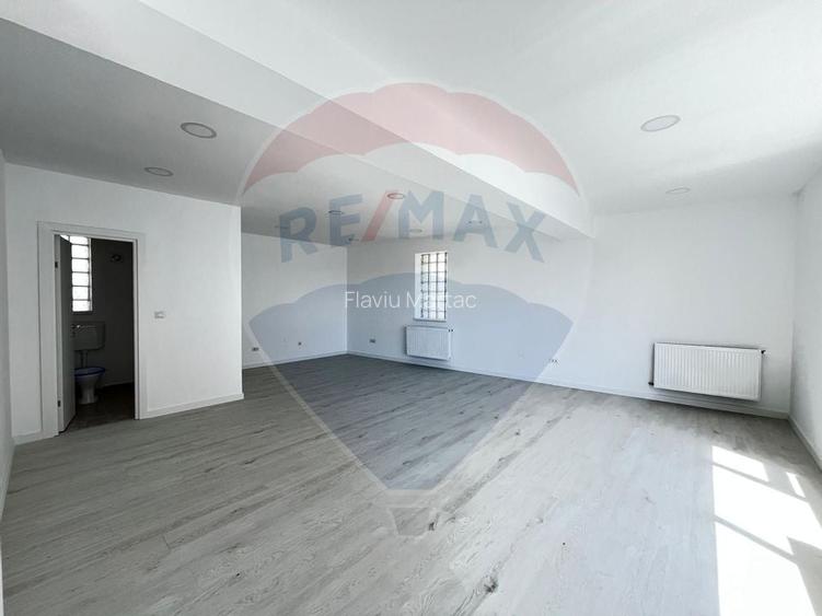 Spatiu de birou NOU -102mp de inchiriat - zona Lizeanu-Stefan cel Mare