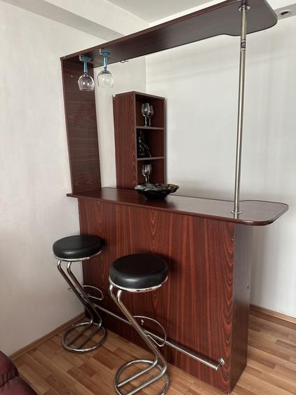 Apt 2 camere mobilate  Calea Victoriei, langa Hotel Radisson, etaj 2, bloc solid - 4