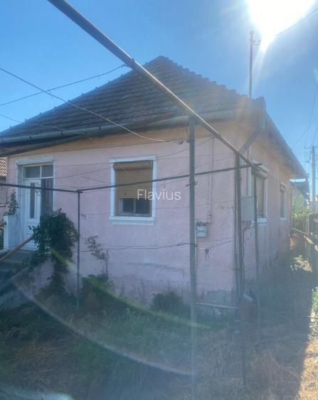Casa, 4 camere (aprox. 90mp), 4.600 mp Craciunelu de jos. Casa, 4 camere (aprox. 90mp), 4.600 mp Craciunelu de jos.
