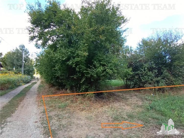 Teren intravilan, stradal in Petrachioaia IF, cu o SU de 1235 mp si deschidere - 7