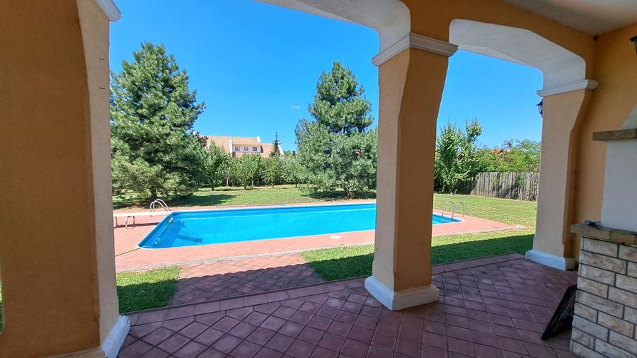 VILA LUX  CU PISCINA PROPRIE IN COMPLEX REZIDENTIAL CU CIRCUIT INCHIS - 4