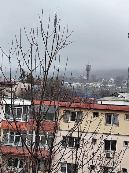 Vand apartament decomandat cu doua camere. - 1