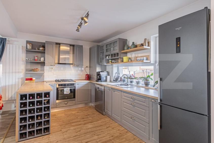 Casa moderna 3camere si mansarda amenajata in zona linistita Tarlungeni - 2