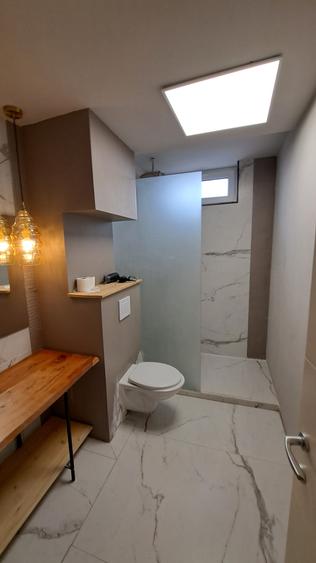 APARTAMENT 3 CAMERE CU 3 BAI - LUX - LOC PARCARE - COMISION 0 - 46