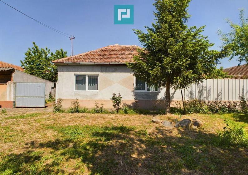 Casa cu 4 camere in Cruceni - 13