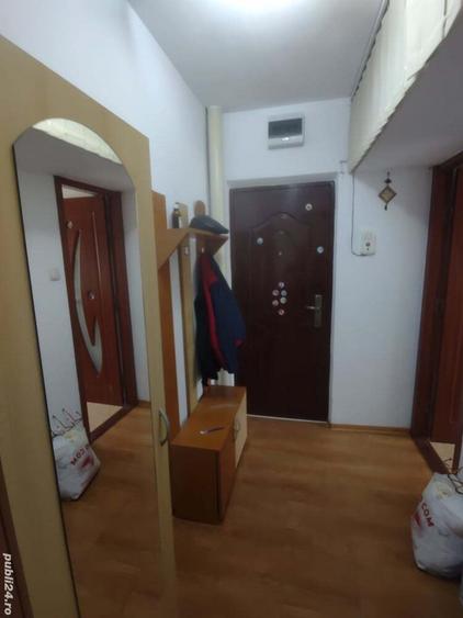 Inchiriez apartament cu 2 camere in Roman - 9