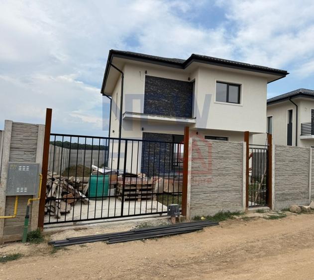 Vila cu 4 camere de vanzare -  incalzire in pardoseala, comuna Pantelimon - 3