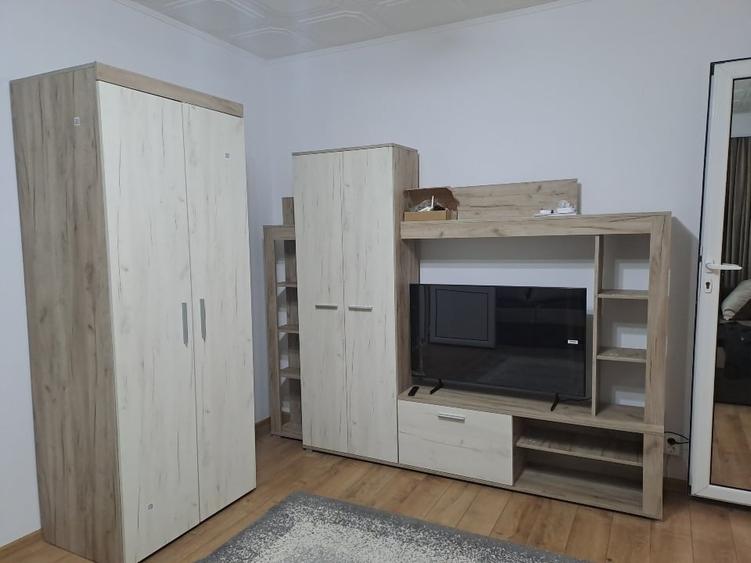DIRECT PROPRIETAR  Inchiriez APARTAMENT 2 CAMERE SEMIDECOMANDAT EXERCITIU RENOVA - 2
