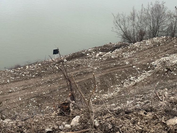 Teren Svinita Clisura Dunarii - 3