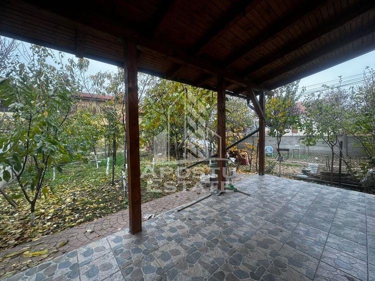 Casa individuala, 5 camere, 3 bai cu terasa si curte proprie de 400 mp - 12