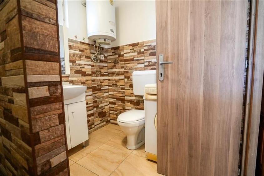 Film&Tur! Domeniu pe 222.000mp+ Ferma +Anexe specifice+Constructie+
rezidential - 46