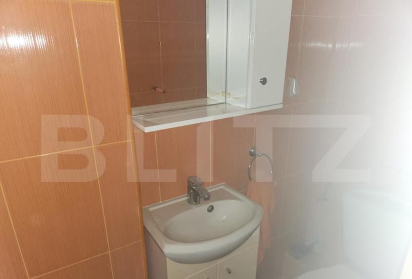 Apartament de vanzare - Semifinisat - Zona Centrala - 7