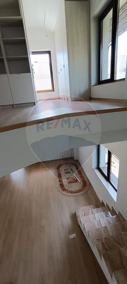 Casa / Vila Otoprni Ilfov  de vanzare - 14