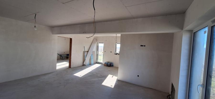 Casa individuala de vanzare, semifinisata, Santandrei - 6