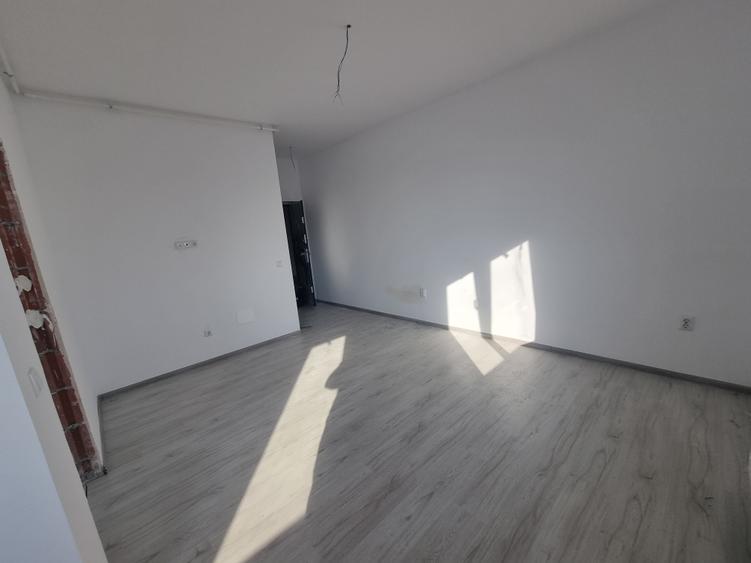 Oportunitate, ULTIMUL APARTAMENT,bloc cu lift,tva inclus,comision 0% - 4