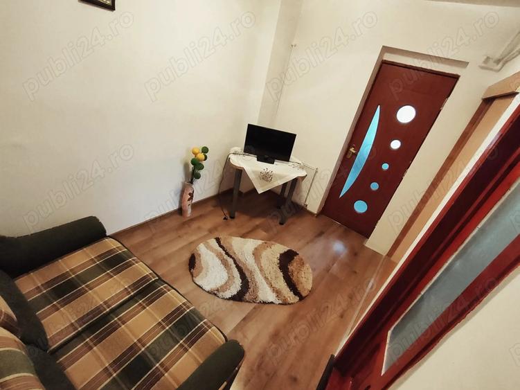 Inchiriez Apartament 2 Camere Gaesti - 2