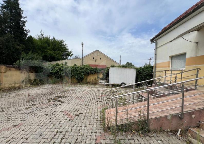 Casa de vanzare, cu 2 camere, zona cu vad comercial. - 26