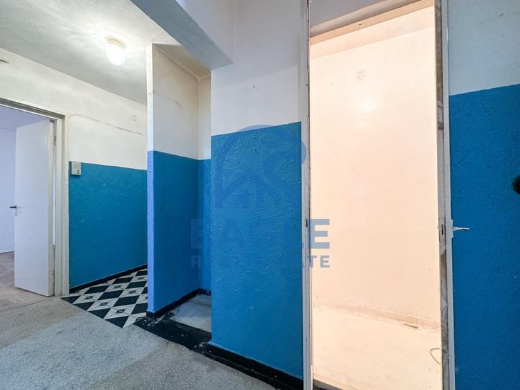 Tomis Nord - 2 Camere decomandat cu balcon pregatit de renovare - 12