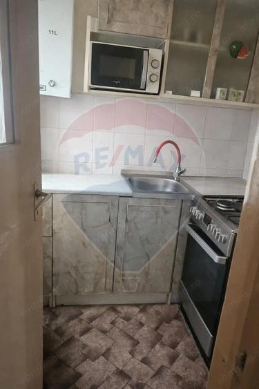 Garsoniera la etajul 3 in Cuza Voda - 4