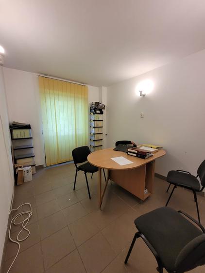 Năvodari - 3 camere decomandat - parter - cu iesire stradala - 80.000 Euro - 13