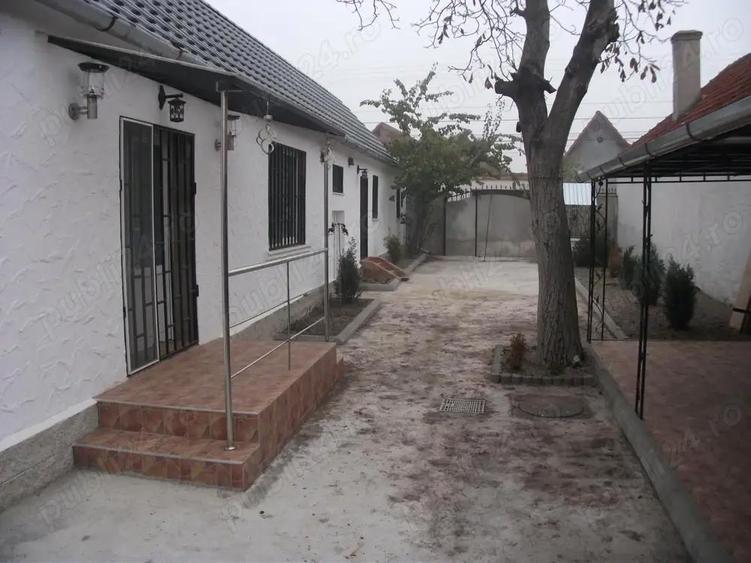 Casa de vanzare in Sebe?, zona centrala (Zona A) - 2