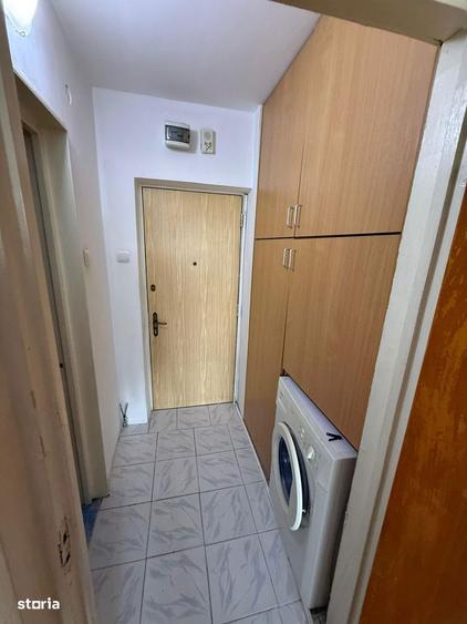 Costin Georgian 5 min metrou - 2