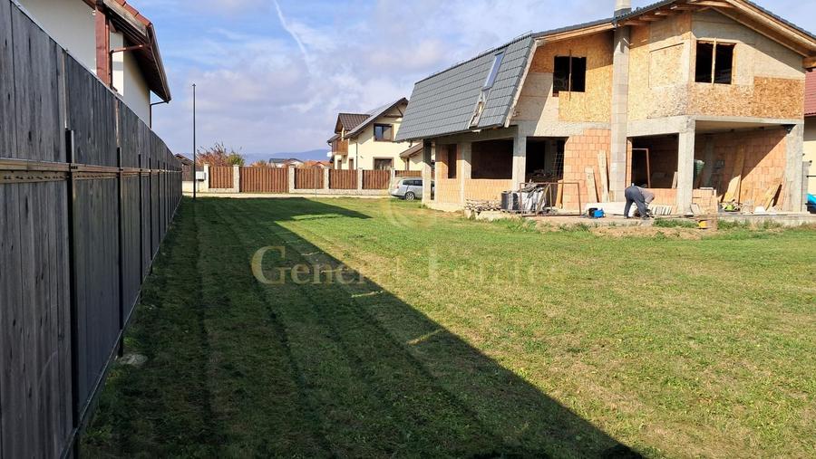 Casa moderna la rosu in Cristian - 4