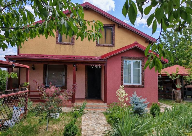 Casa din lemn/Vila la tara/Hotarele Giurgiu/livada/2150mp Casa din lemn/Vila la tara/Hotarele Giurgiu/livada/2150mp