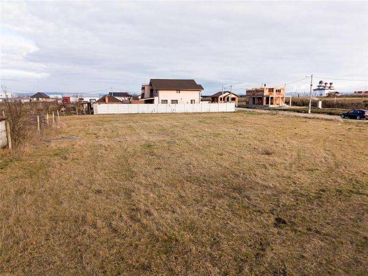 RECO Teren intravilan pentru loc de casa  hala industriala  700 mp Osorhei - 10