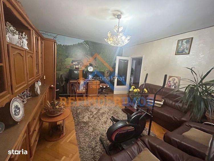 Apartament cu 4 camere, in zona Vitan Apartament cu 4 camere, in zona Vitan