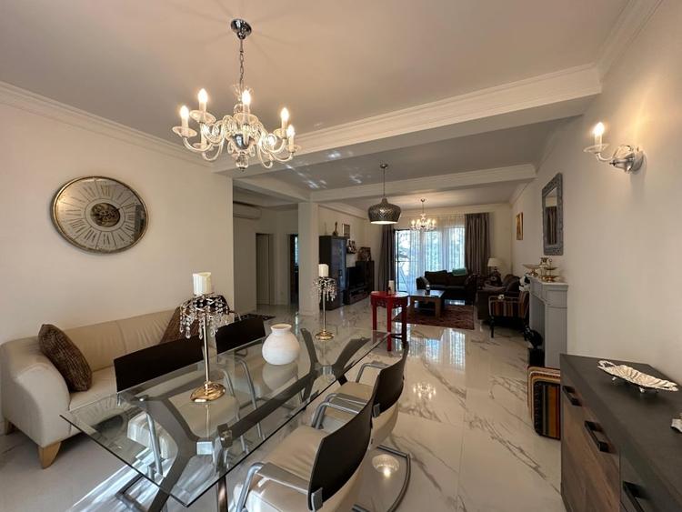 Vila Individuala 5 Camere Otopeni Terasa Parcare Curte Generoasa - 2