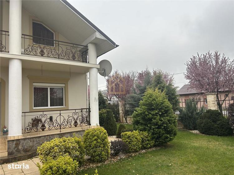 Inchiriez casa P+M in centru Mosnita Noua - 3