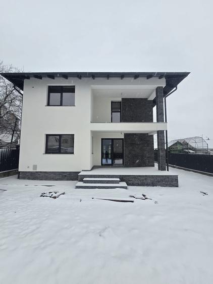 Casa moderna de vanzare Botosani / zona Imparat Traian - 2