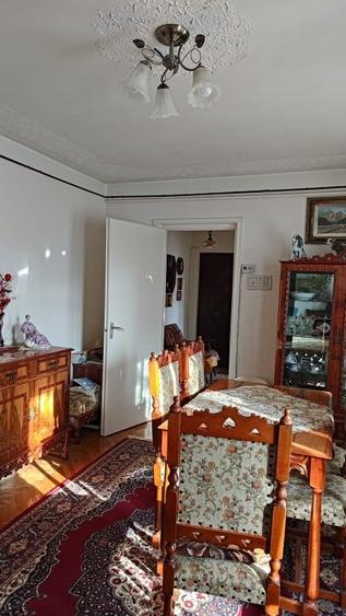 Apartament 3 camere in zona Hermes - 1