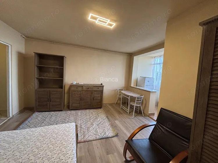 Inchiriez ap.o camera, et.3, suprafata utila de 32 mp.