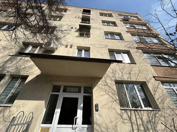 Titan Jean Steriadi 33 Mp Parter Inalt Bloc 1970 Reabilitat 12 Min Metrou - 10