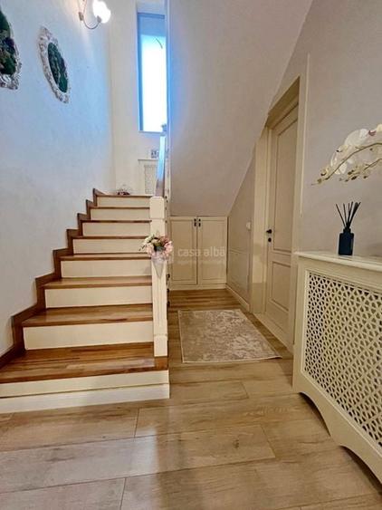 Eleganta si confortul se intalnesc aici! Proprietate superba de vanzare - 17