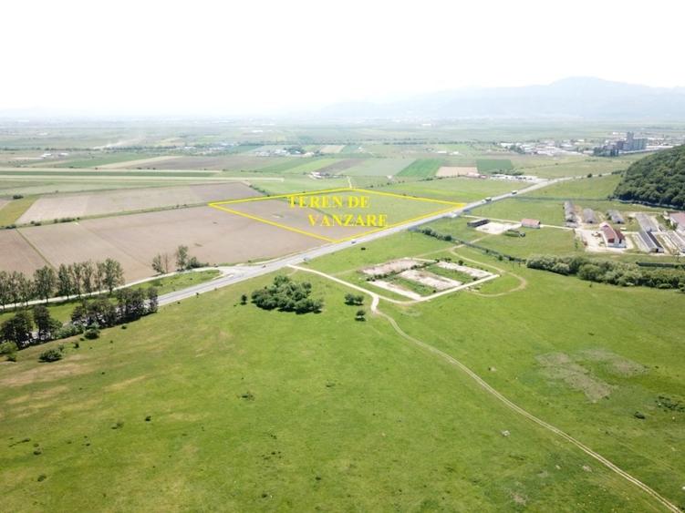 Teren la DN 1 Codlea ideal comercial - 1