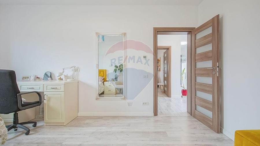 Casă premium cu 270 mp utili, 7 camere ,curte generoasă în Bartolomeu - 33